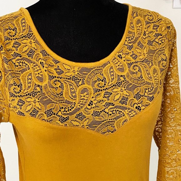 U2B Golden Mustard Fall Top Lace size Medium - Picture 3 of 7